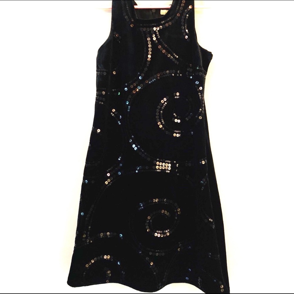 Place Dress - Picture 1 of 1
